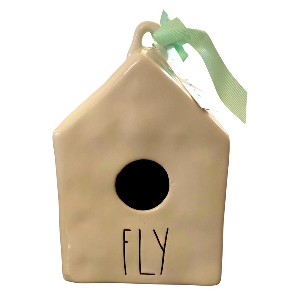 NWT RAE DUNN by Magenta Ceramic Farmhouse feeder with Teal Ribbon FLY. Cream